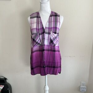 Women’s Rock & Republic M tunic sleeveless blouse with cross over split back